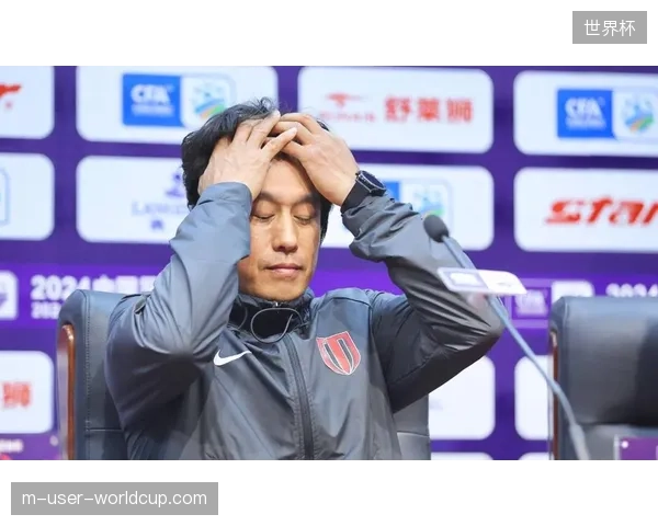 徐正源指导辽宁铁人放弃无效控球，高效反击战术精准打击海港防线